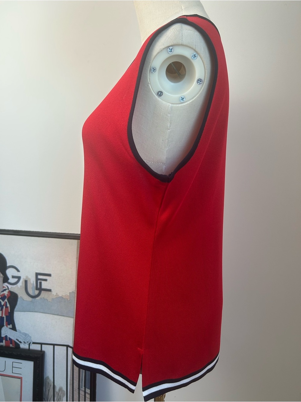 MISOOK Muscle Tank - Picture 2 of 4